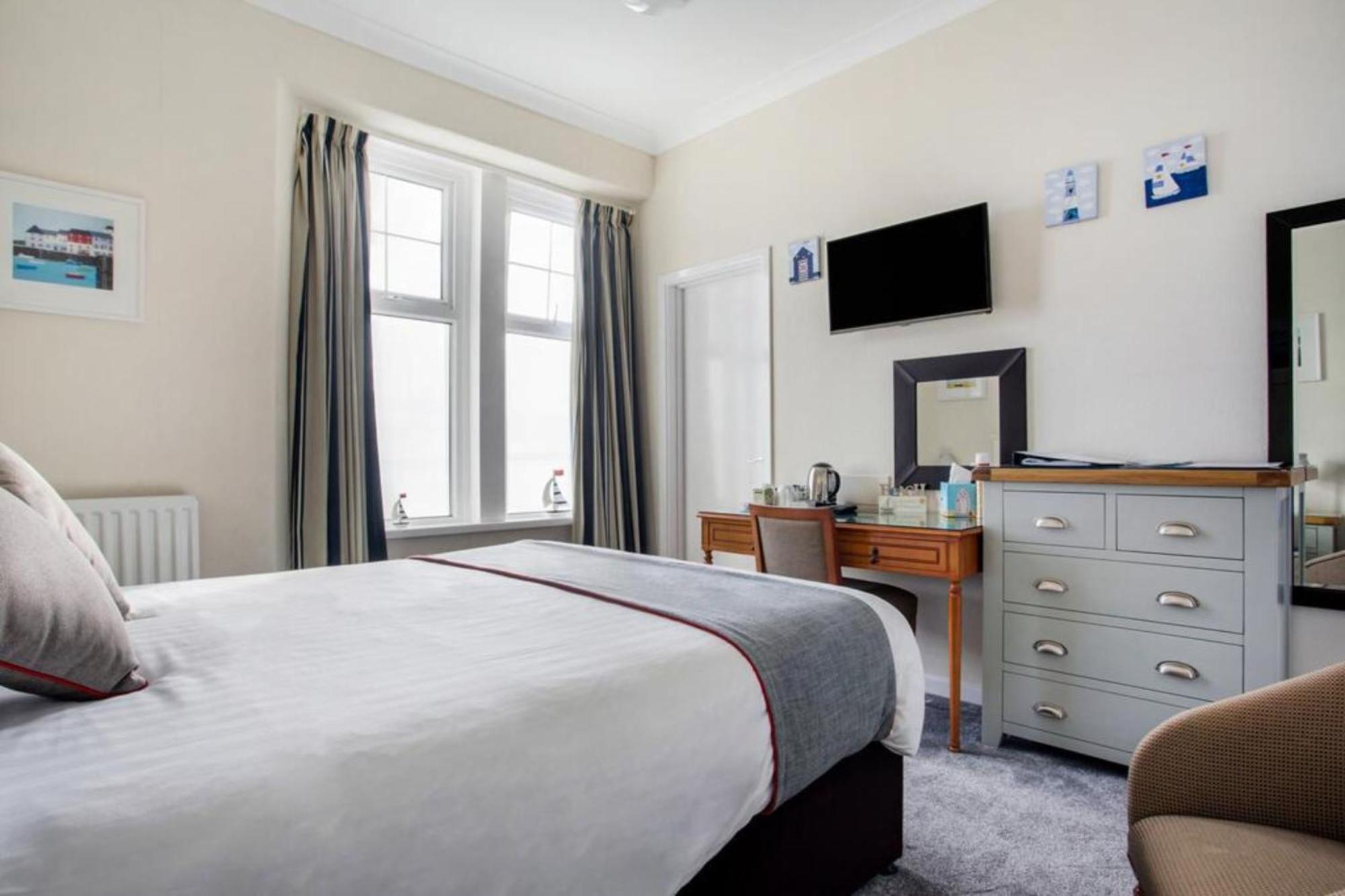 Anacapri Hotel Falmouth Room photo A bedroom at the hotel