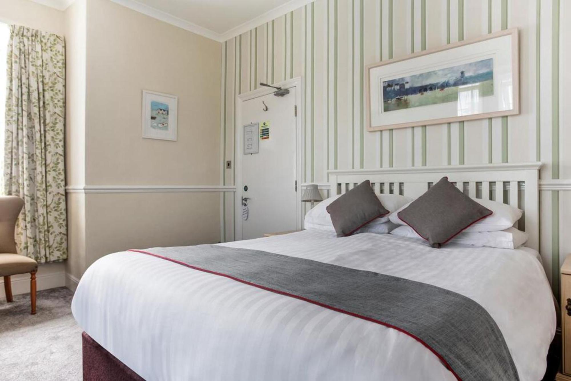 Anacapri Hotel Falmouth Room photo A bedroom at the hotel