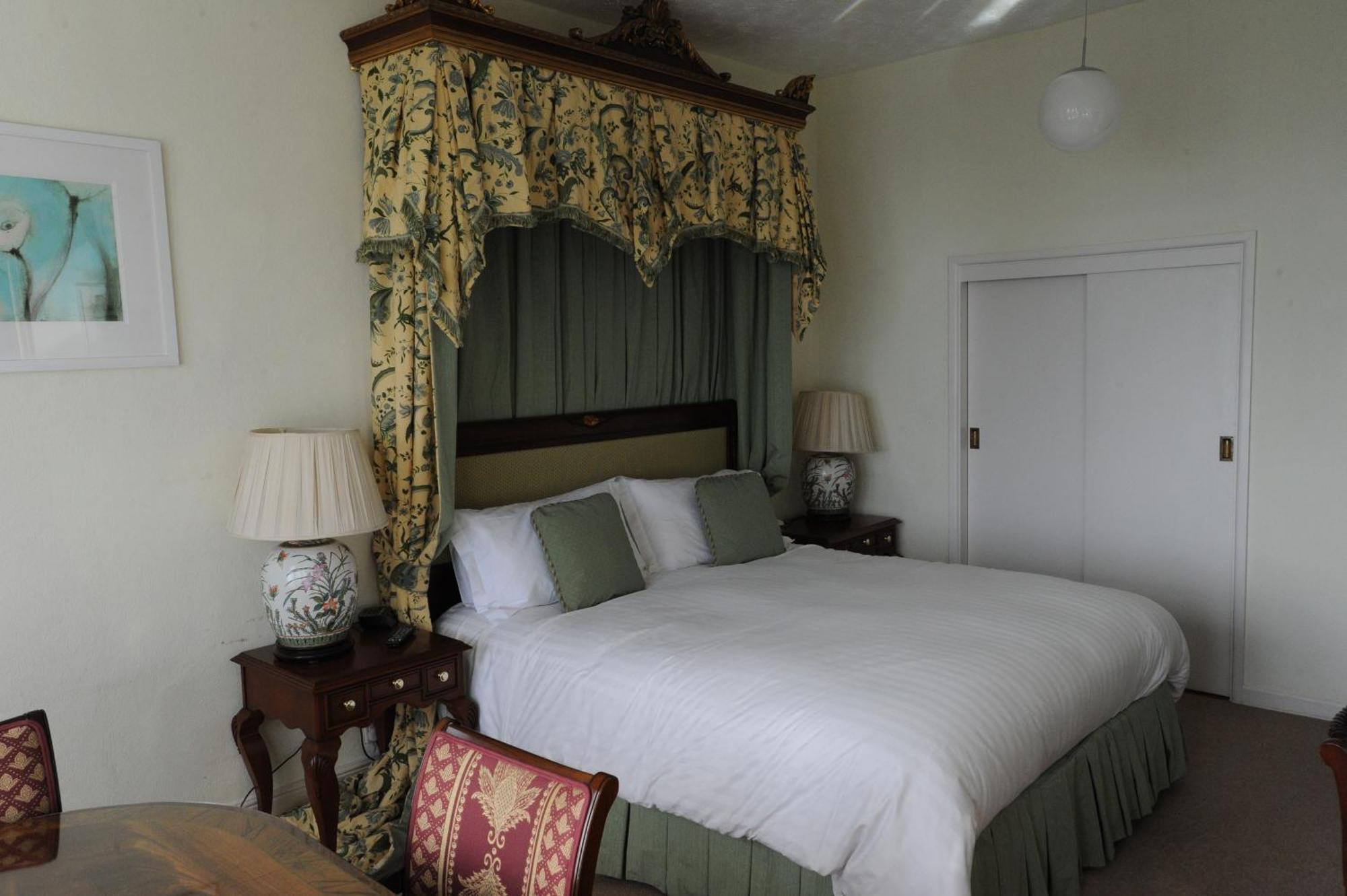Anacapri Hotel Falmouth Room photo A bedroom at the hotel